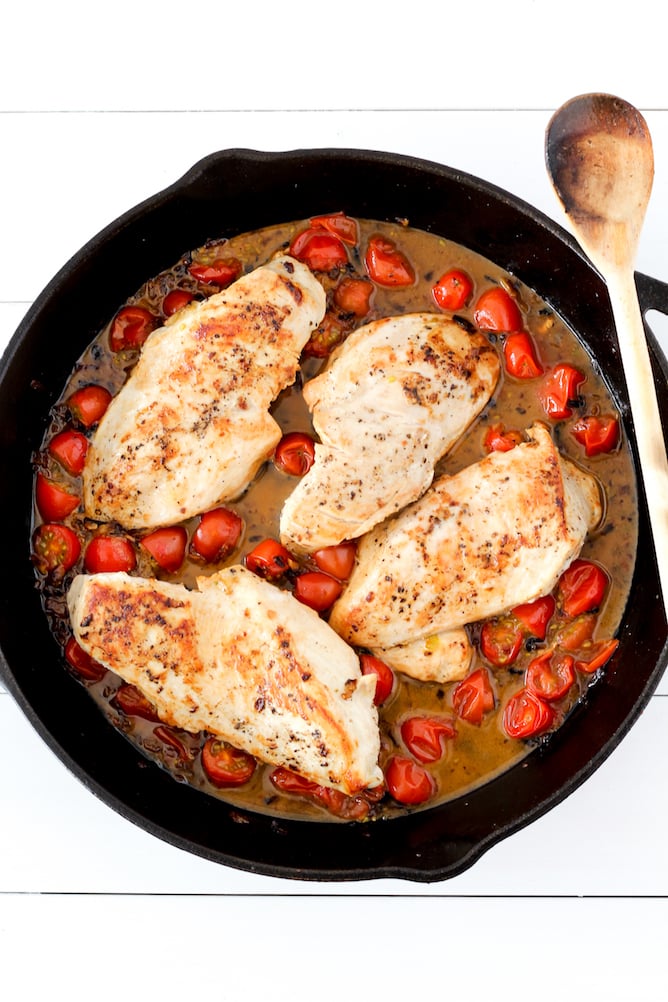 Pesto Baked Chicken | cookinginmygenes.com