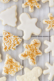 Shortbread Cookies with Lemon Icing | cookinginmygenes.com