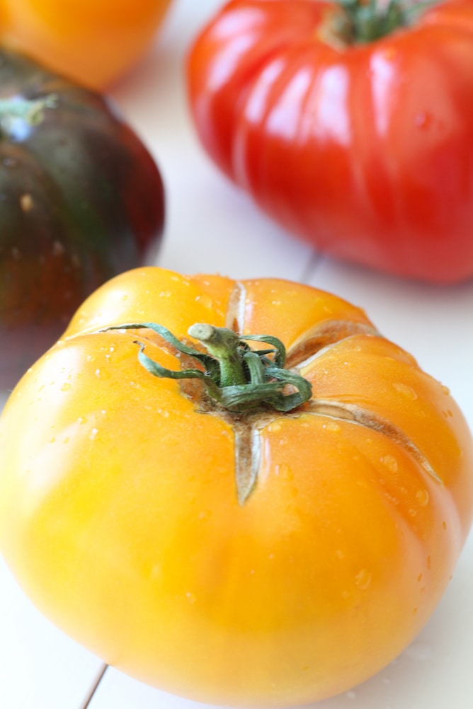 Heirloom Tomatoes, Mozzarella & Sourdough Bread Board | cookinginmygenes.com