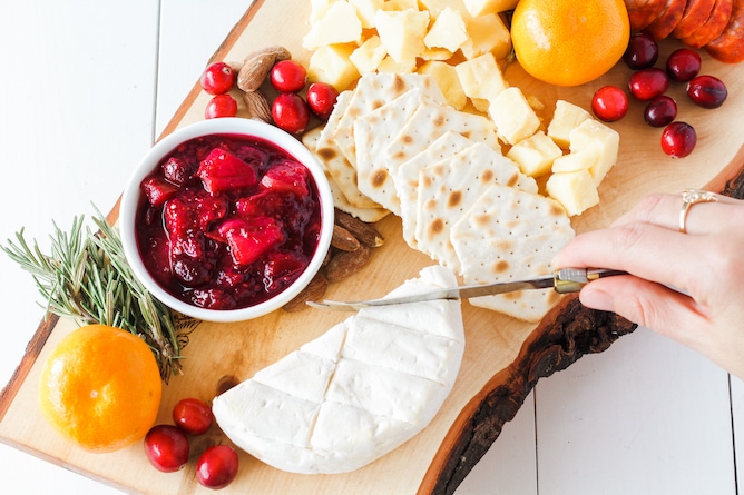 Festive Market Cheeseboard | cookinginmygenes.com