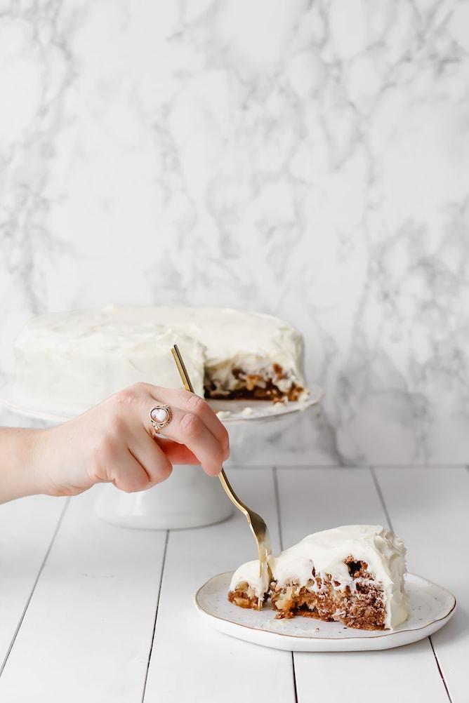 Apple Cinnamon Cake with Cream Cheese Icing | cookinginmygenes.com