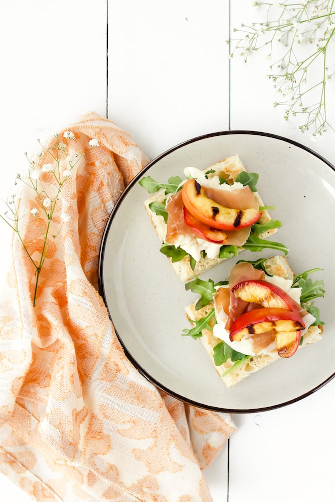 Peach & Prosciutto Summer Focaccia | cookinginmygenes.com