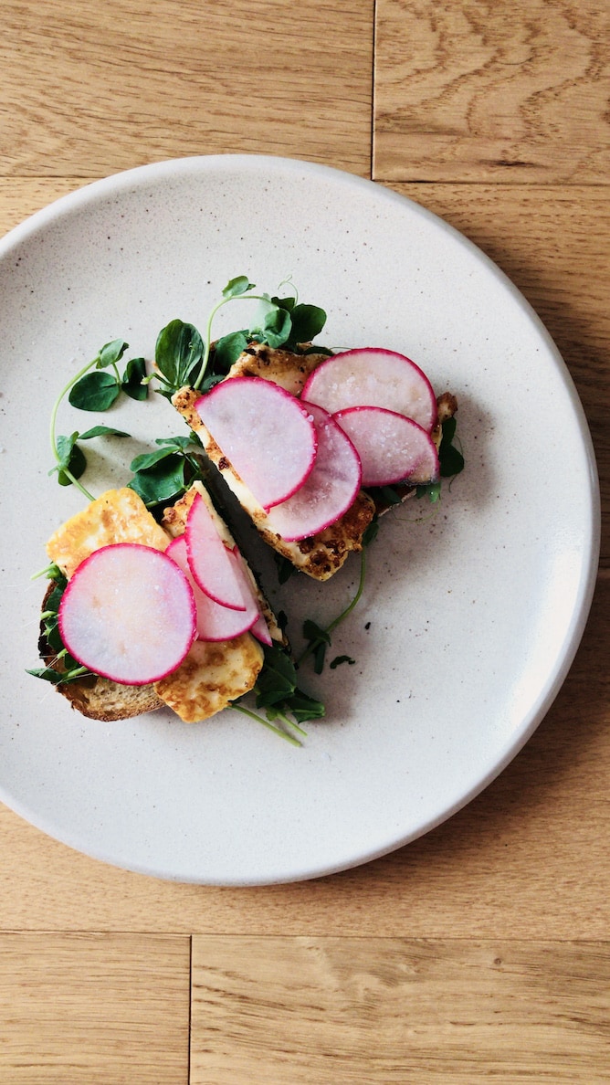 Whats In Season - Monthly Favourites + Recipes for September | cookinginmygenes.com