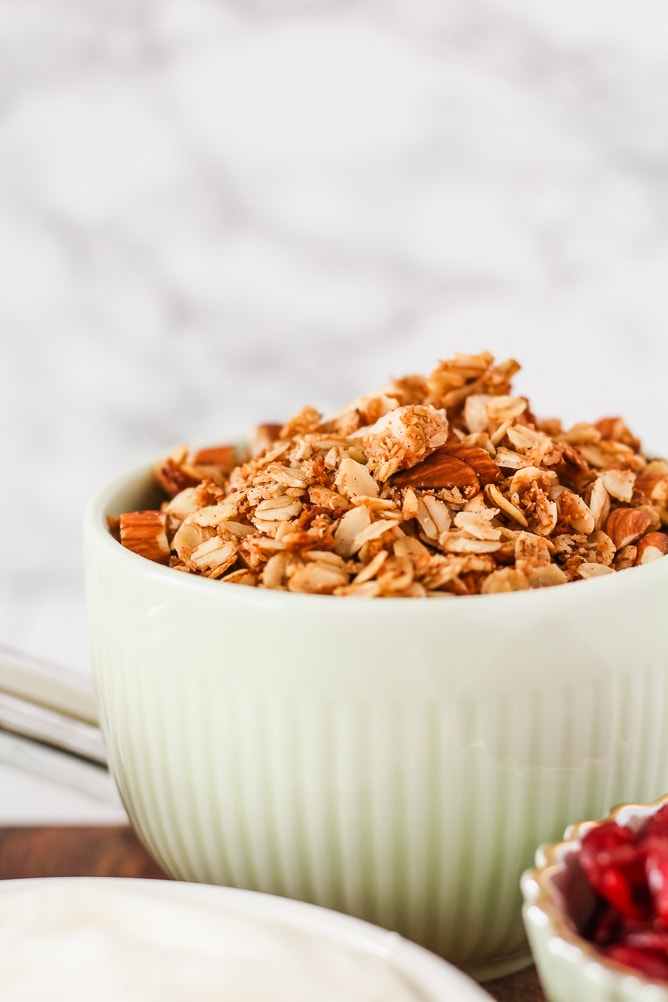 Easy Skillet Coconut & Almond Granola | cookinginmygenes.com