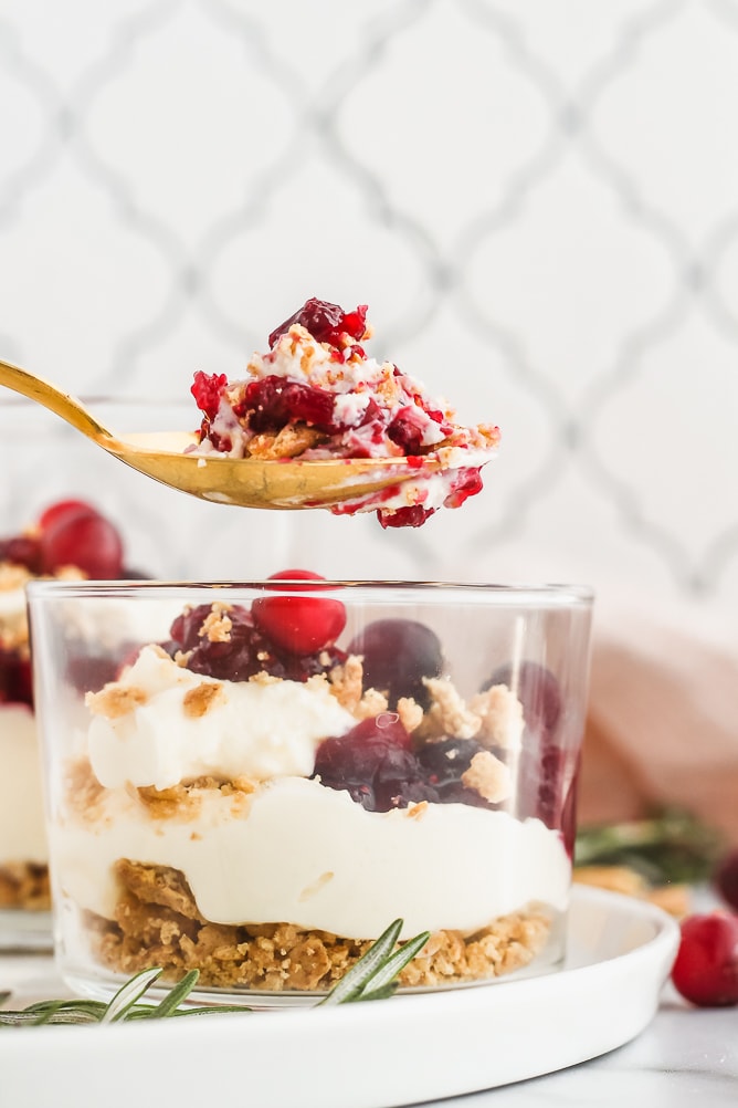 No Bake Mini Cranberry Cheesecakes | cookinginmygenes.com