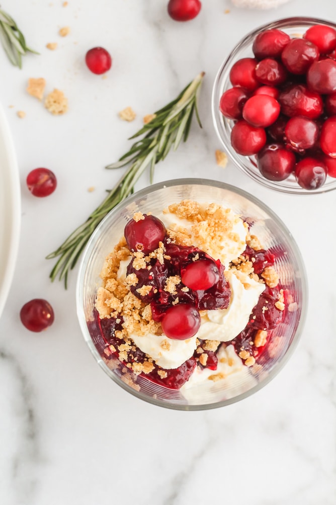 No Bake Mini Cranberry Cheesecakes | cookinginmygenes.com