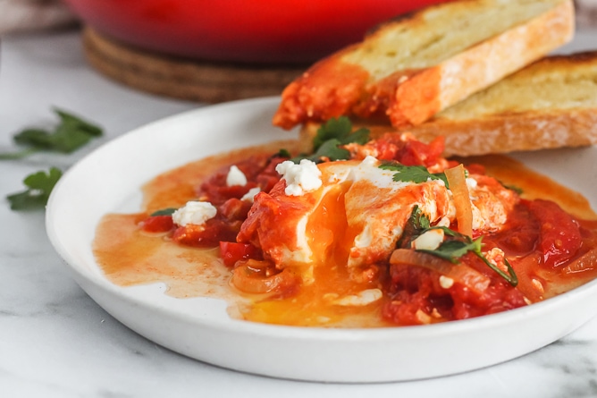 Shakshuka (Baked Eggs in Tomato Sauce) 