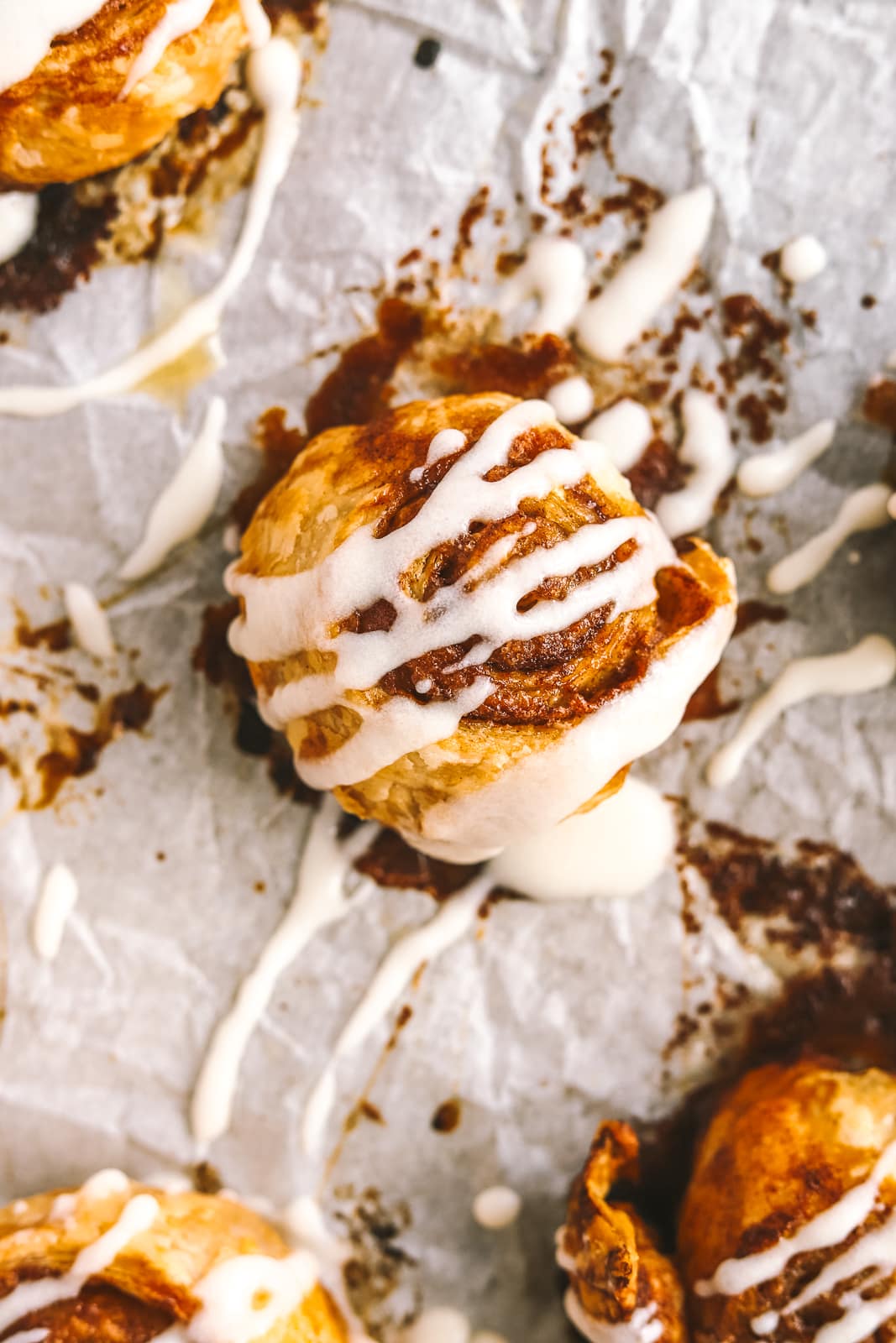 two bite cinnamon rolls with icing