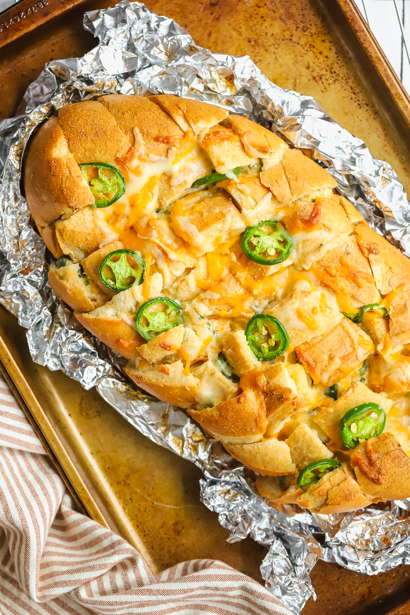 baked jalapeno popper pull apart bread