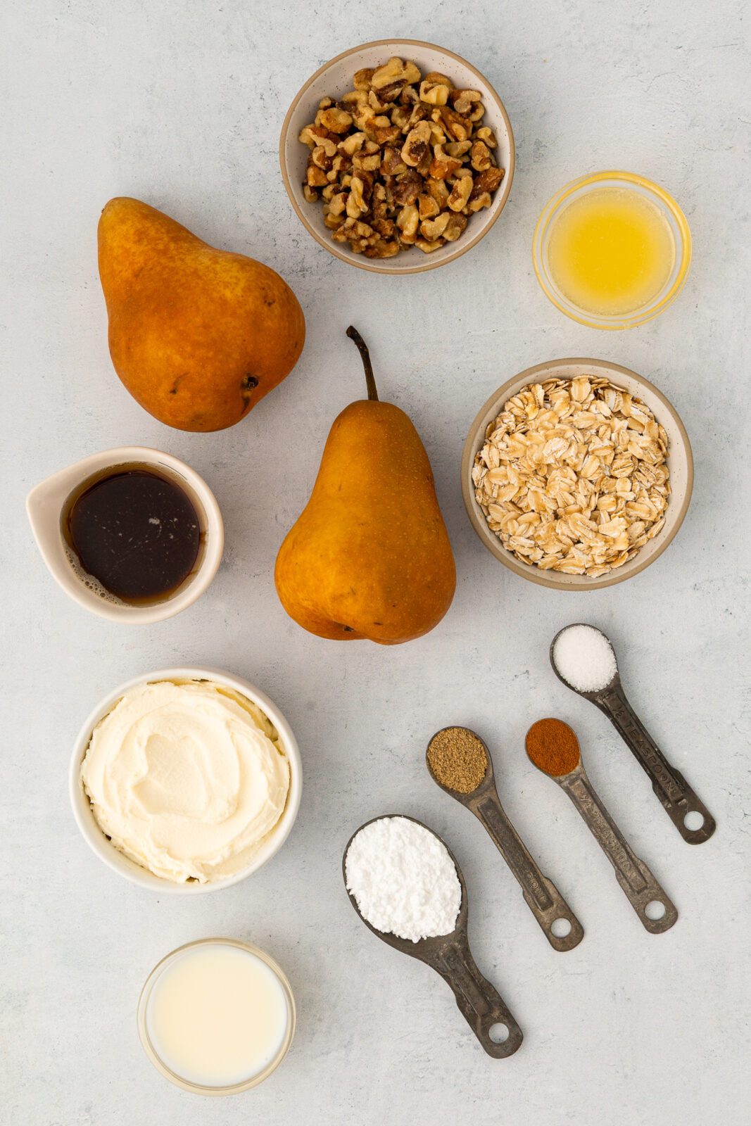 ingredients to make baked pears with cardamom cream