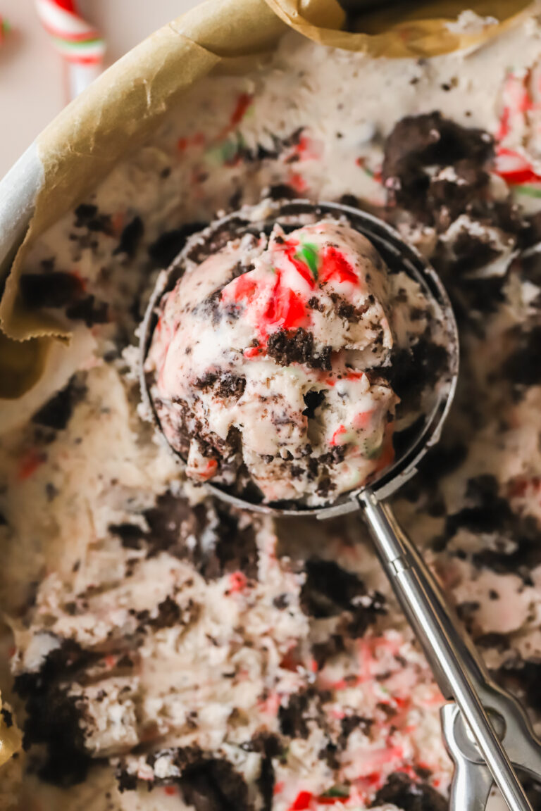 close up of peppermint Oreo ice cream in an ice cream scoop